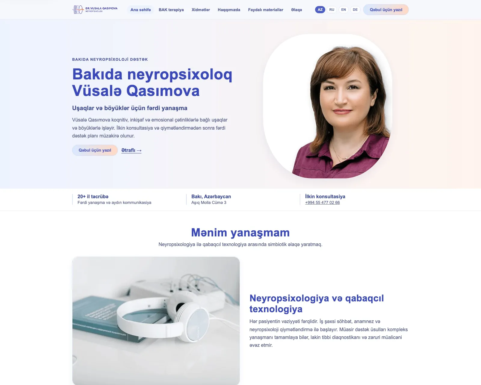 Dr. Qasımova saytı: ilk ekran — «Bakıda neyropsixoloq Vüsalə Qasımova» başlığı, sağda həkimin portreti, altında 20+ il təcrübə, Bakı ünvanı və ilkin konsultasiya telefonu; başlıqda AZ RU EN DE keçidi